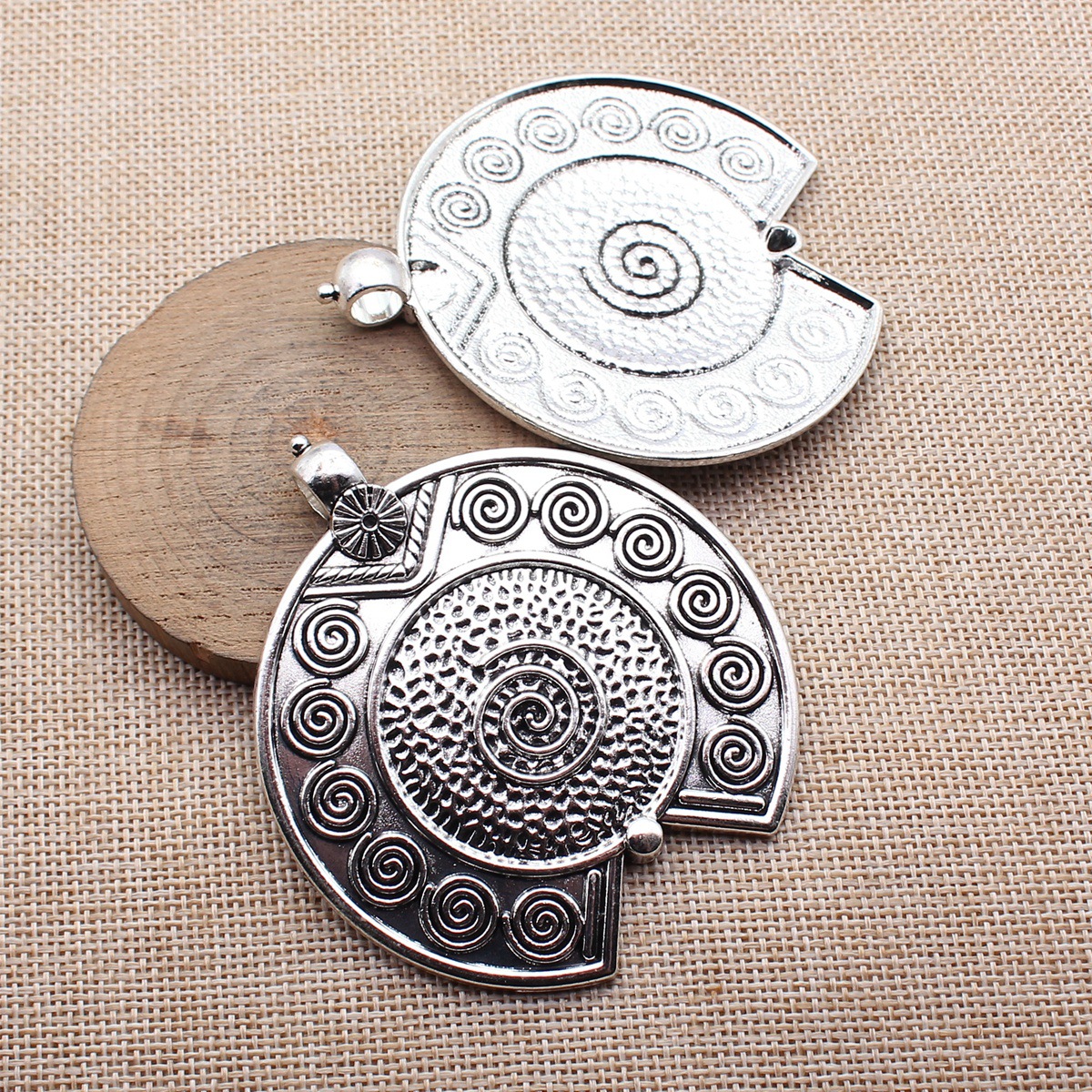 Layer Charm Whirlpool Pendant  - Vintage Fashion Jewelry Necklaces recensione e prezzo