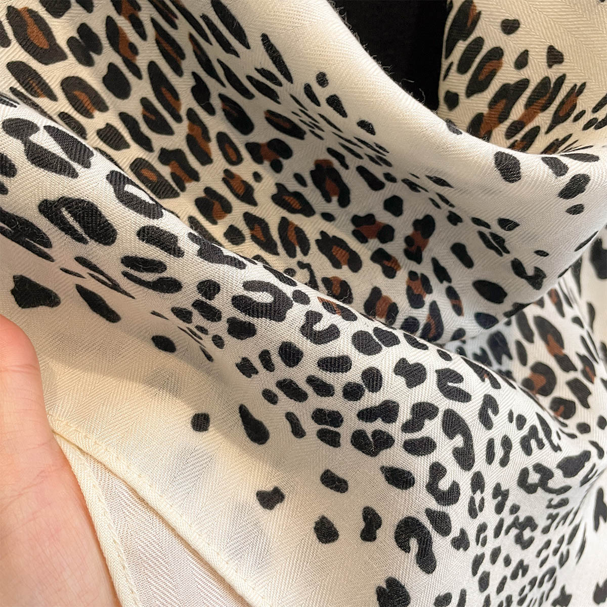 Leopard Print 68x68cm Silk Sca - Vintage Fashion Hijab recensione e prezzo