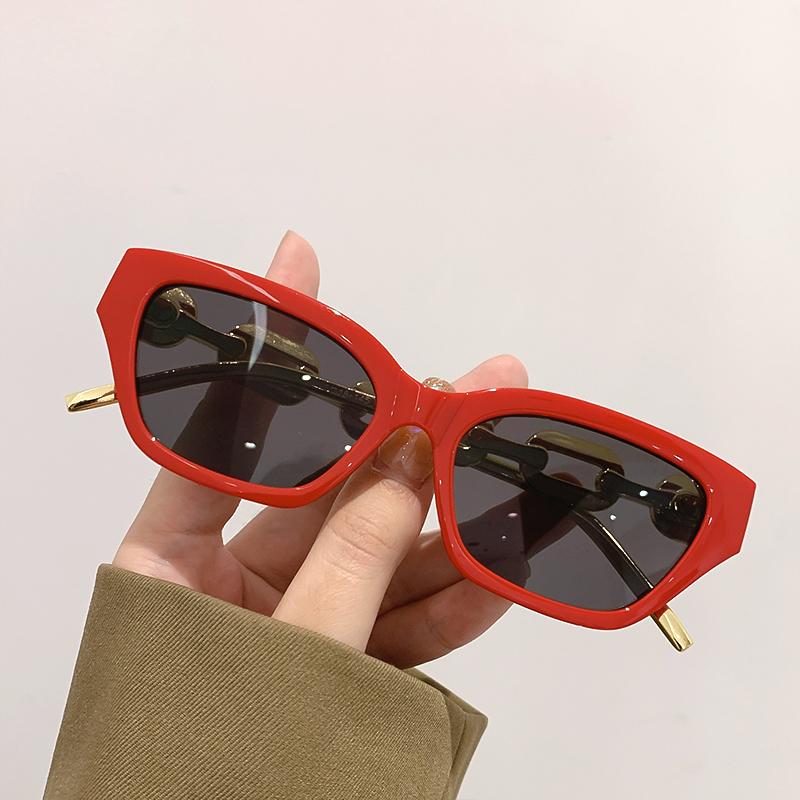 Classic Casual Sunglasses For  - Vintage Fashion Aesthetic recensione e prezzo