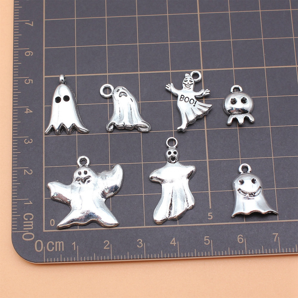Deer Charm Pendant Collection  - Vintage Fashion Jewelry Necklaces recensione e prezzo