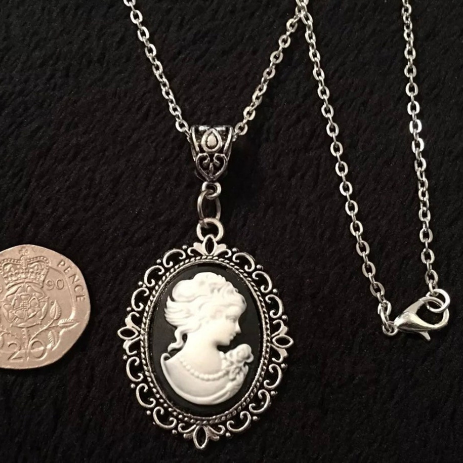 Victorian Necklace Gothic Retr - Vintage Victorian Fashion recensione e prezzo
