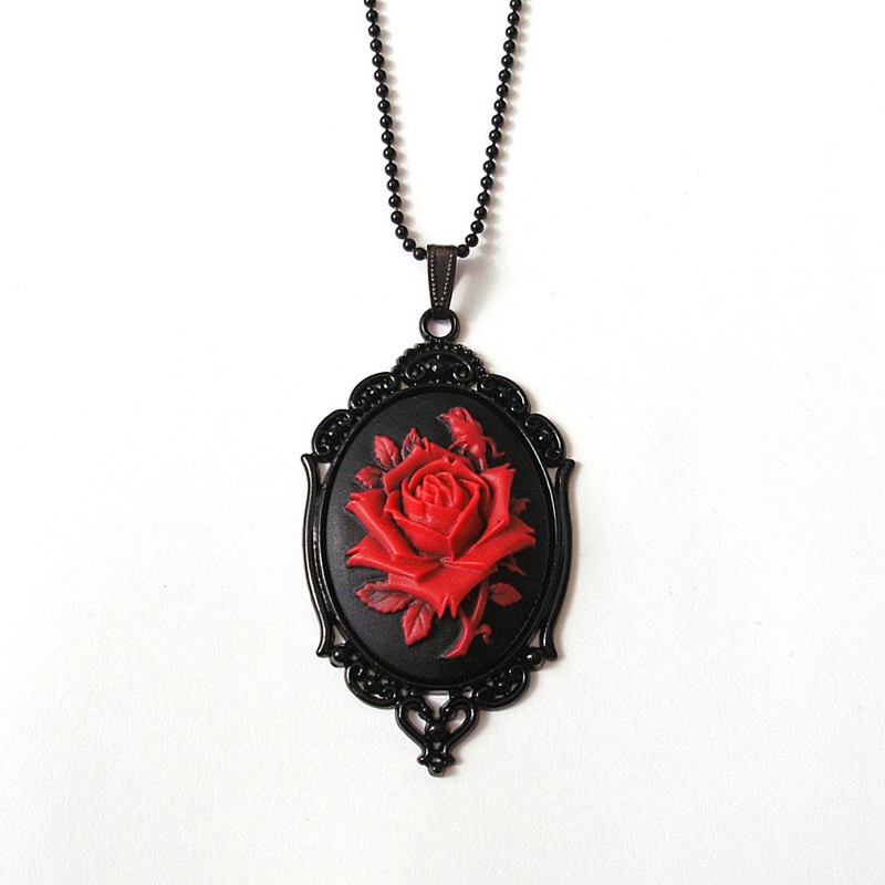 Victorian Black and Red Rose C - Vintage Victorian Fashion recensione e prezzo