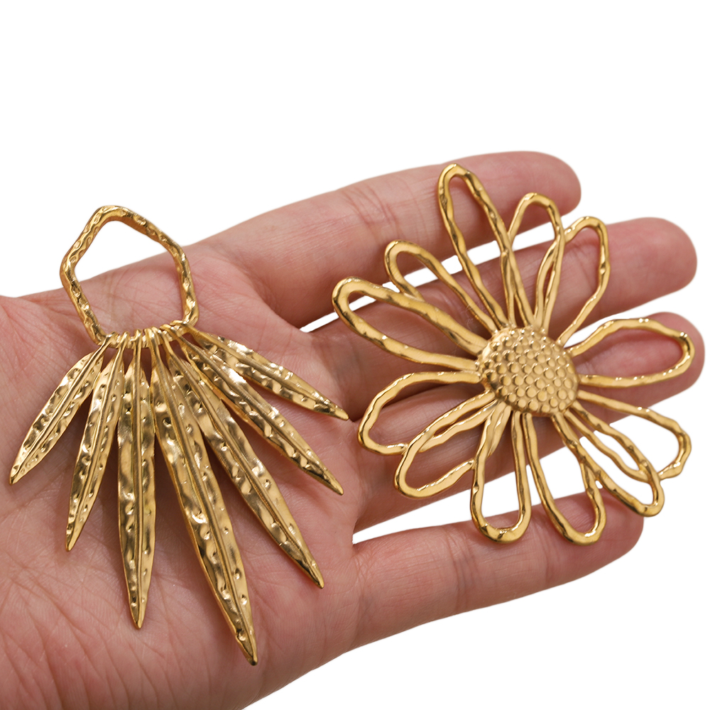 5pcs Stainless Steel Flower Ch - Vintage Fashion Jewelry Necklaces recensione e prezzo