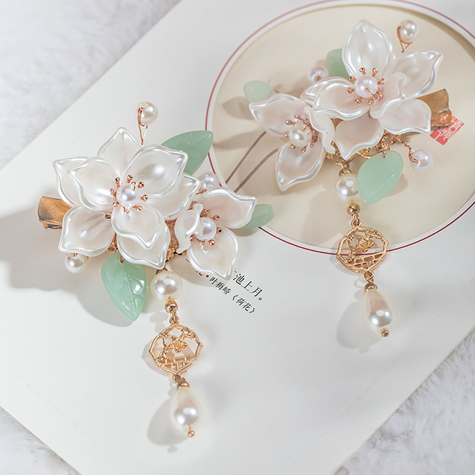 Vintage Camellia Hair Clip Ele - Vintage Fashion Guild recensione e prezzo