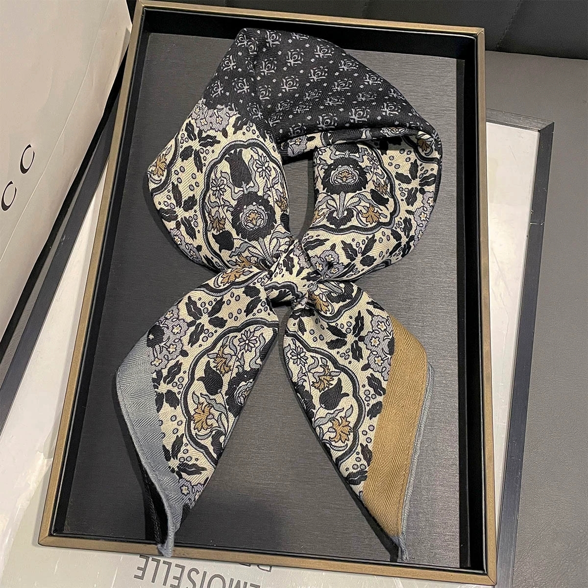 68cm Small Square Feminine Sca - Vintage Fashion Hijab recensione e prezzo