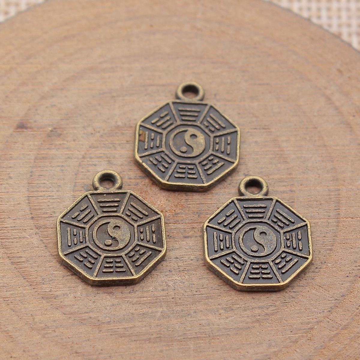 Bagua Yin Yang Charm Pendant T - Vintage Fashion Jewelry Necklaces recensione e prezzo