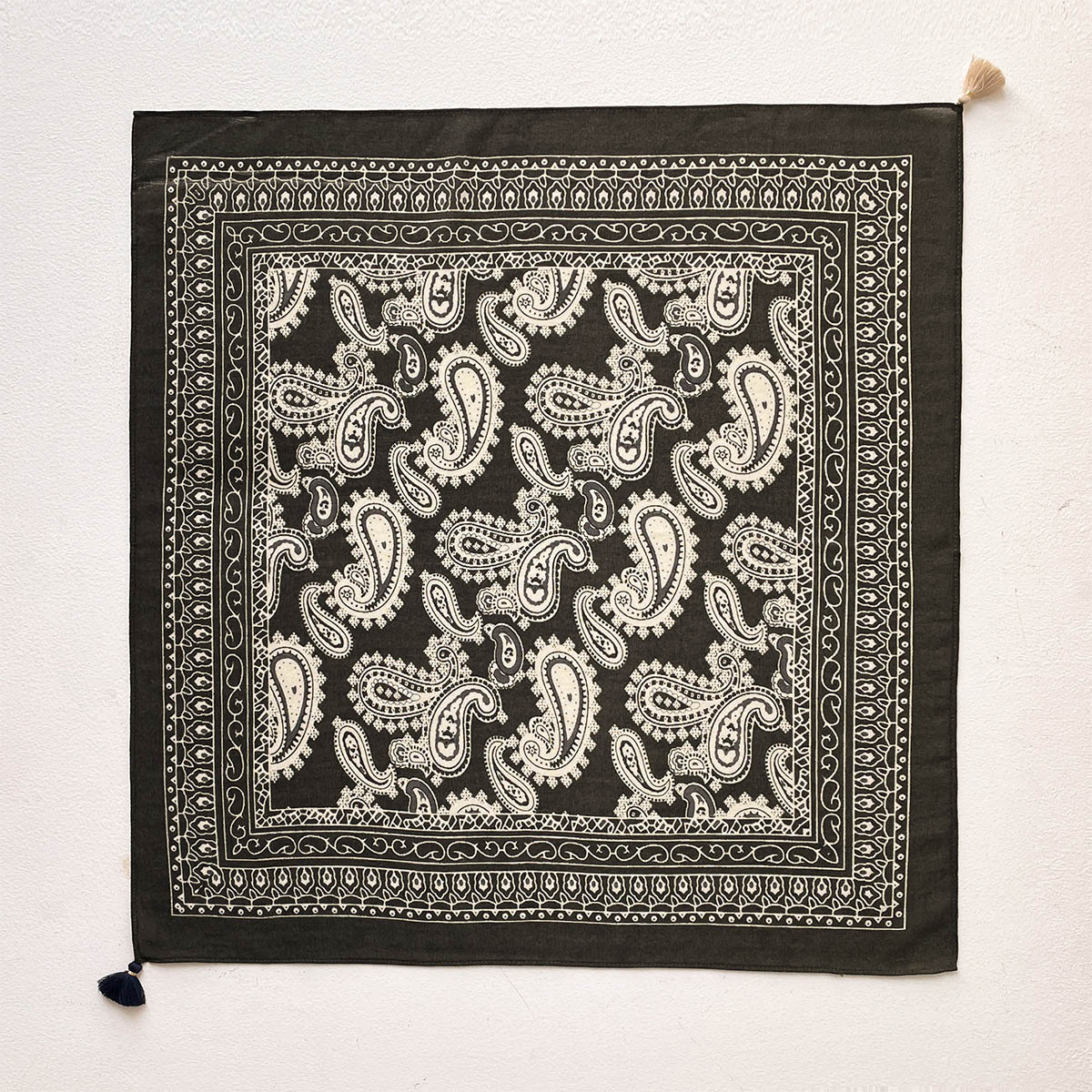 Trendy Satin Silk Scarf Women  - Vintage Fashion Hijab recensione e prezzo