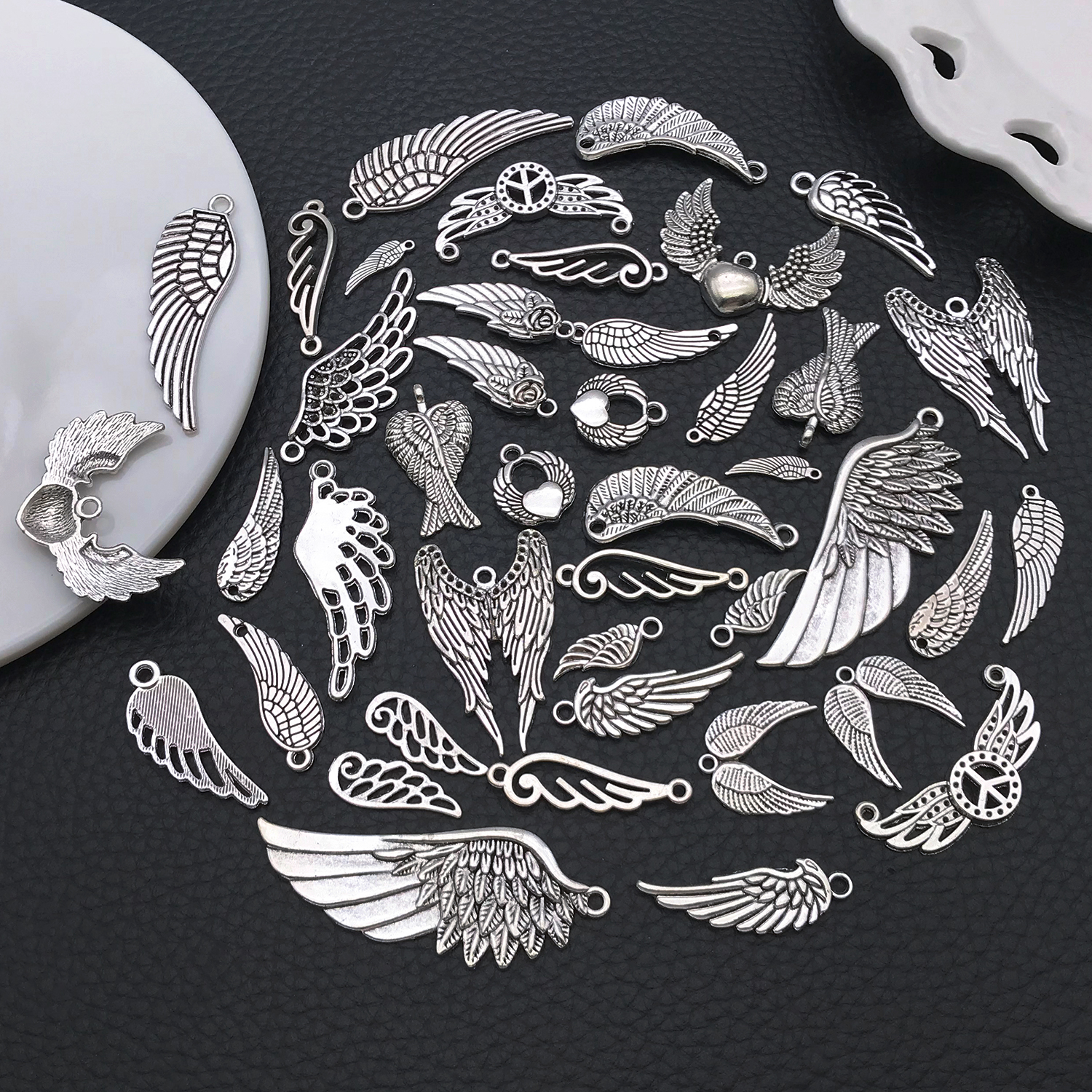 Angel Wing Charms, New 22/42 P - Vintage Fashion Jewelry Necklaces recensione e prezzo