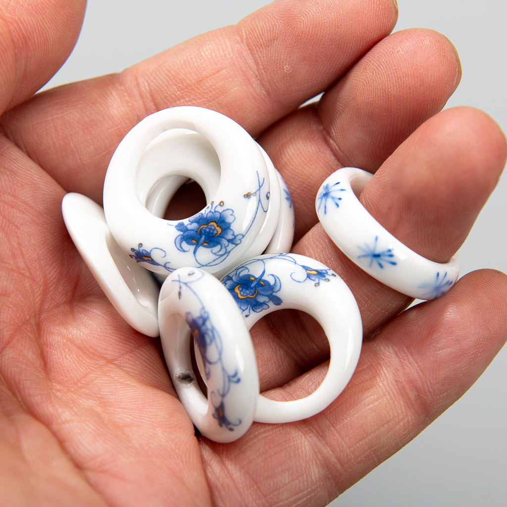 Vintage Floral Ceramic Pendant - Vintage Fashion Rings recensione e prezzo