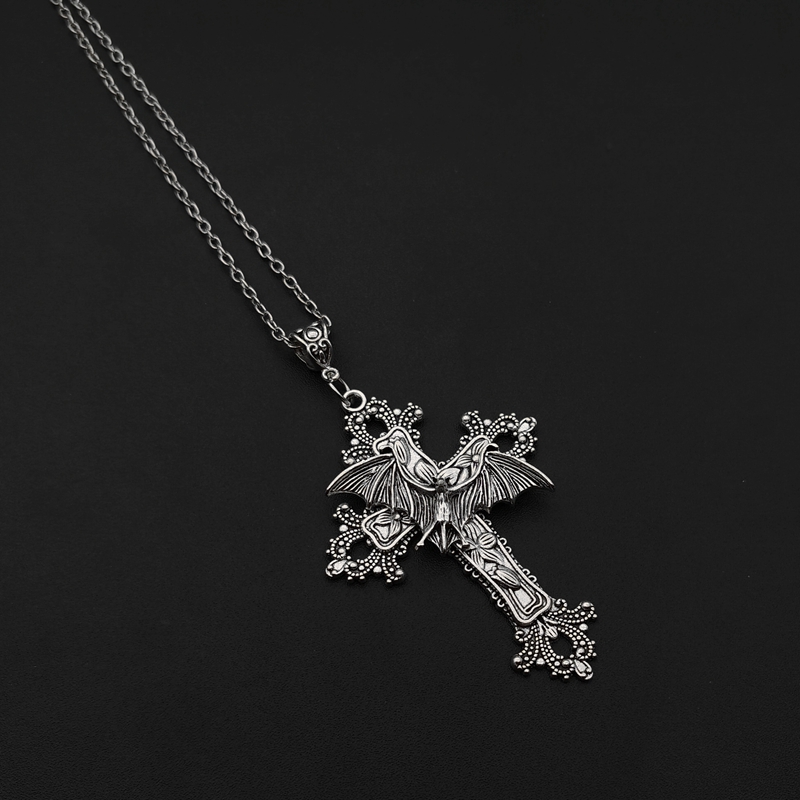 Large Bat Cross Necklace Penda - Vintage Victorian Fashion recensione e prezzo