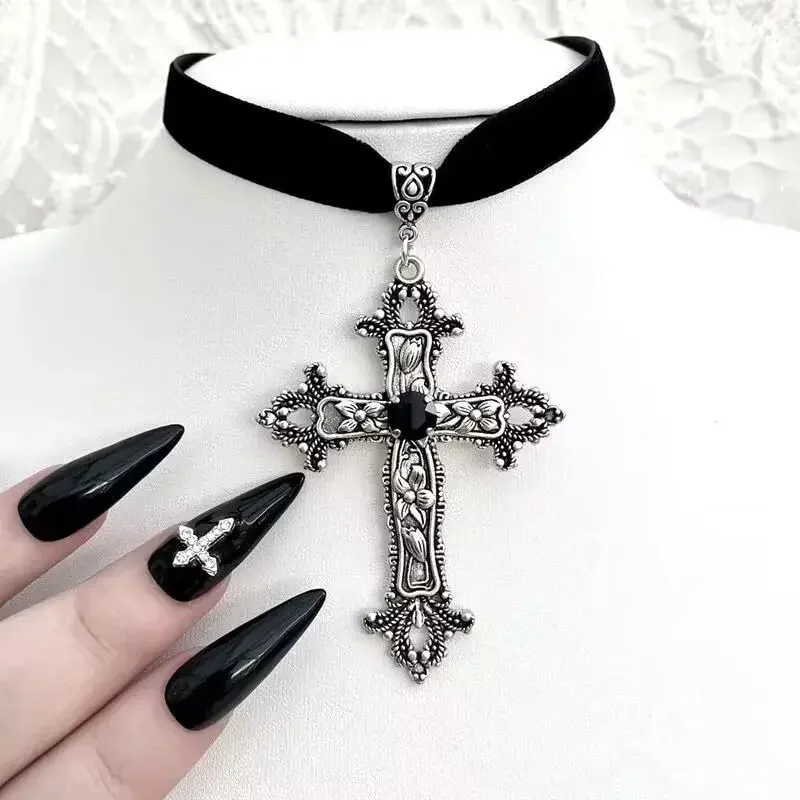 Vintage Antique Silver Color C - Vintage Victorian Fashion recensione e prezzo